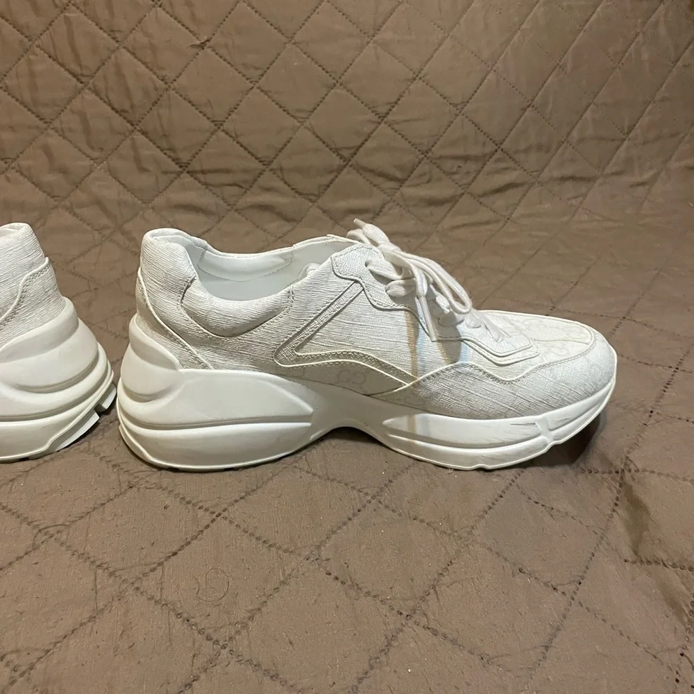 Authentic Gucci White GG Supreme Canvas Rhyton Sneakers - Picture 6 of 13
